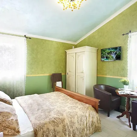 Cuzzera Вилла Nedescina